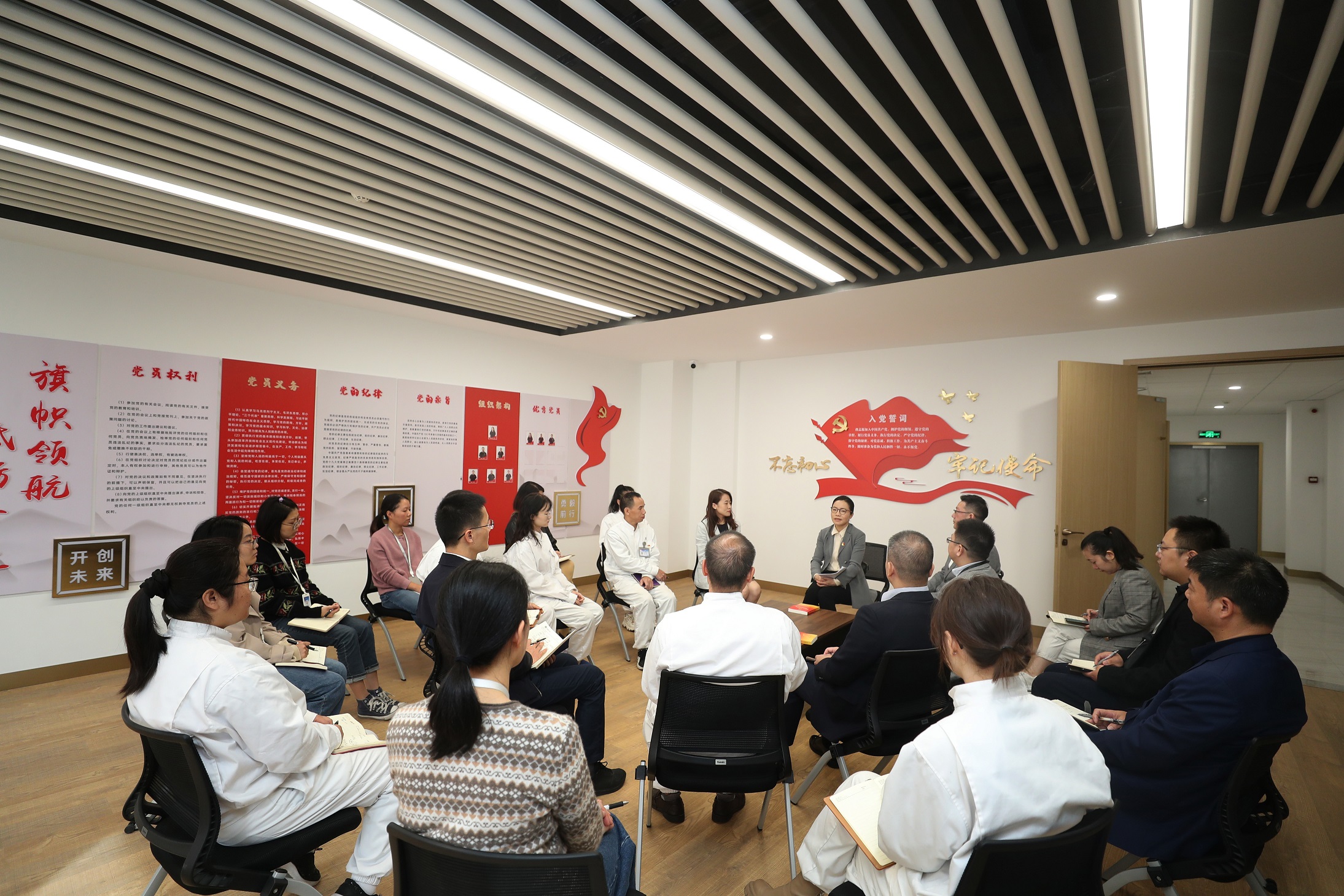 封面及內頁1(1).jpg 封面及內頁1(1).jpg